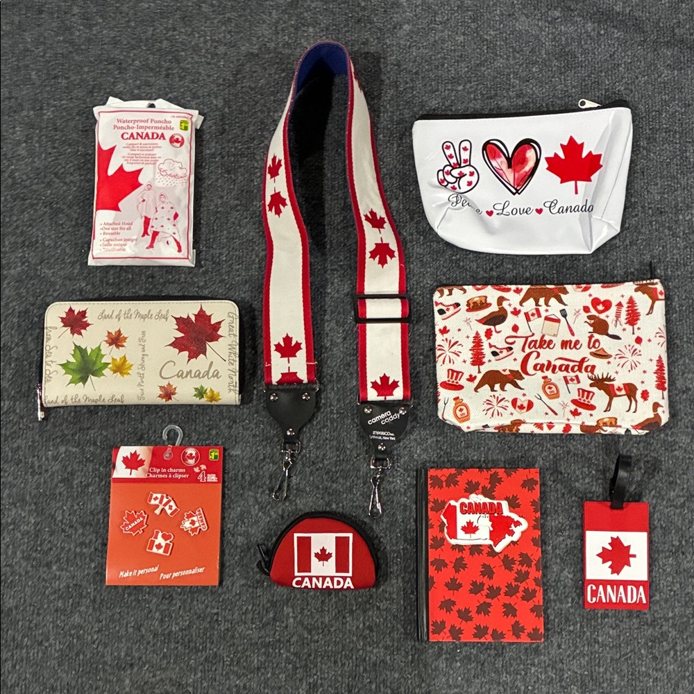 ❤️ 2/$10 - Canada Themed Accessories Set